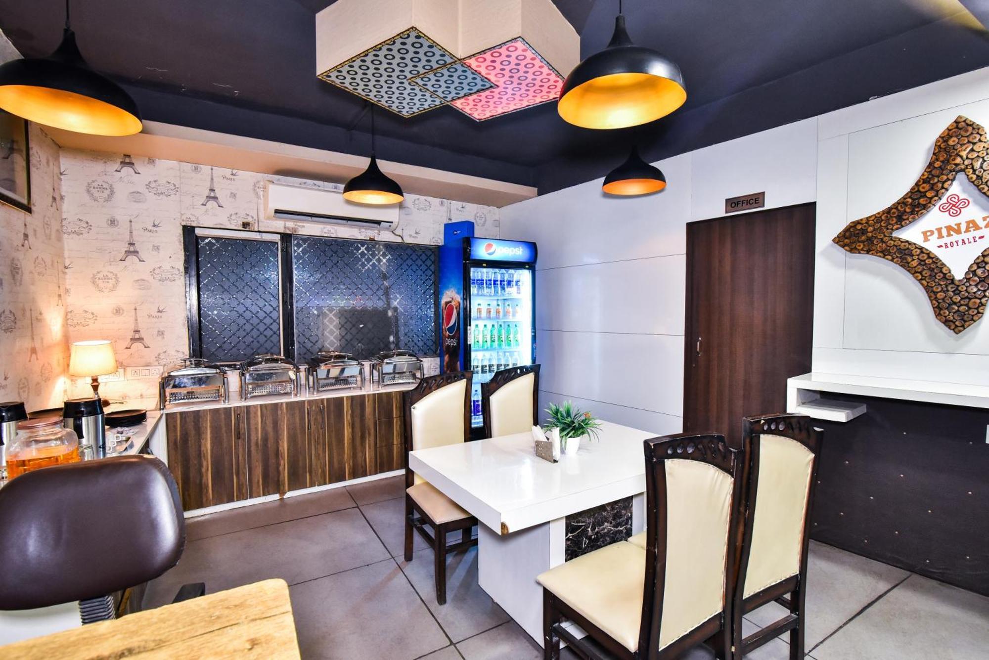 Pinaz Royale Hotel Amritsar Exterior photo